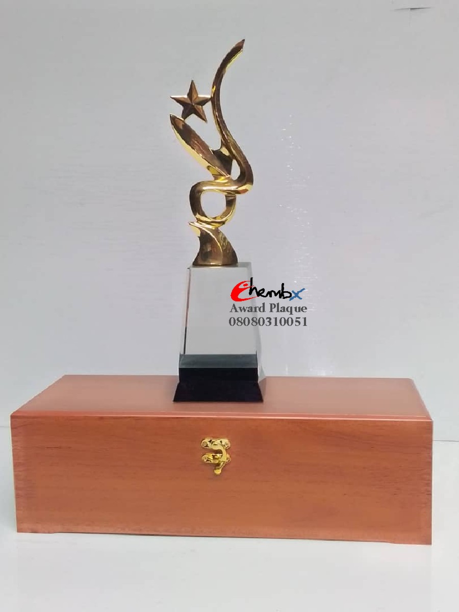 gold-sliver-crystal-award-producing-company-in-Accra-Sunyani-Tema-Techiman-Kumasi-Takoradi-Obuasi-Cape-Coast-Ashiaman-Agona-ghana-west-africa